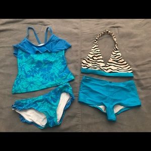 2 Girls SWIMSUITS